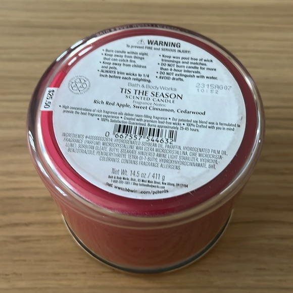 Bath & Bath Works 3 Wick Candle. Tis The Season. - Picture 3 of 3